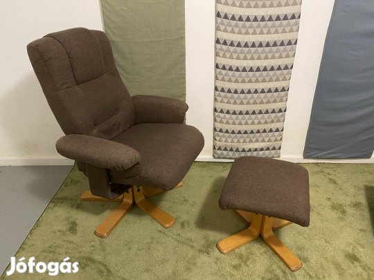 Eladó fotel lábtartóval