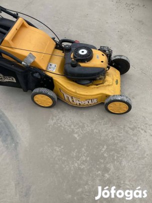 Eladó fűnyíró .