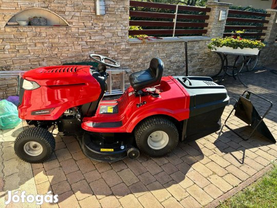 Eladó fűnyíró traktór