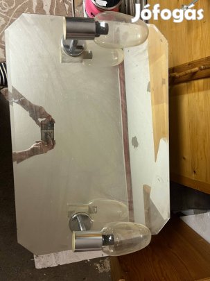 Eladó fürdőszoba tükör lámpákkal