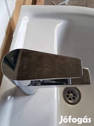 Eladó fürdőszobai csaptelep mosdókagylóval