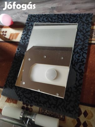 Eladó fürdőszobai tükör és lámpa hozzá! 