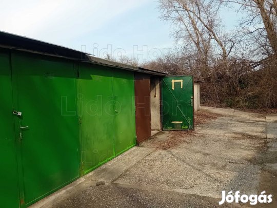 Eladó garzs Győrben