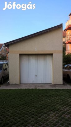 Eladó garázs Francia utcában