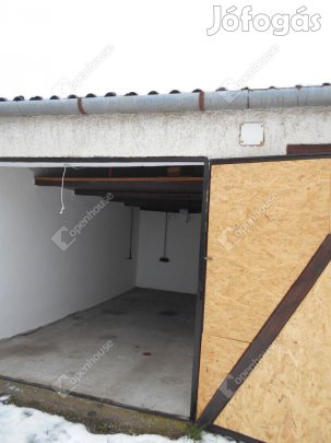 Eladó garázs Zalaegerszeg-Belvárosában.