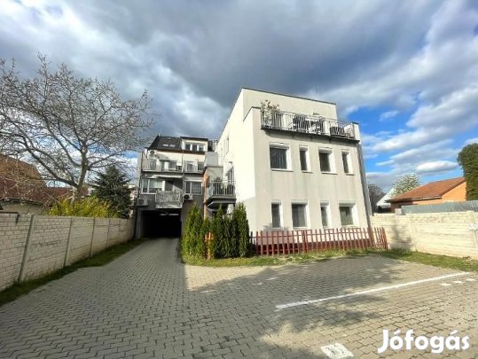 Eladó garázs - Budapest IV. kerület, Chinoin utca