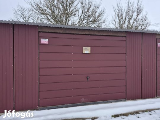 Eladó garázs telekkel
