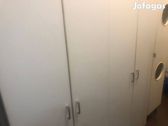 Eladó gardrób szekrény