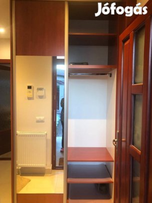 Eladó gardrob szekrény és előszobafal