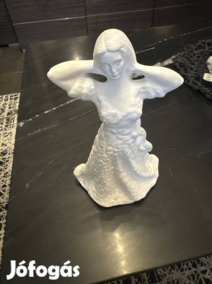 Eladó gipszszobor