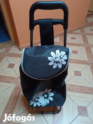 Eladó gurulós bevásárló táska. Banyatank.