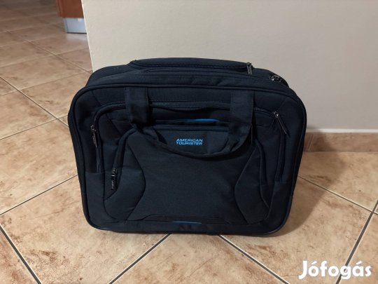 Eladó gurulós laptop táska