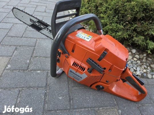 Eladó gyári,egy gazdás hibátlan husqvarna 390 xp fűrész!