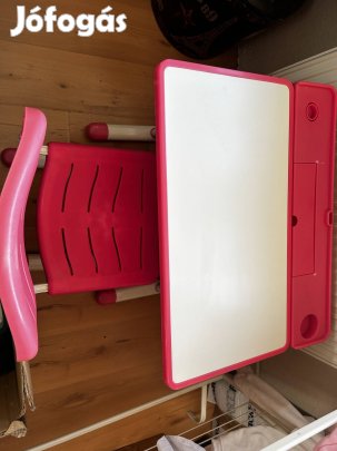 Eladó gyermek asztal és szék