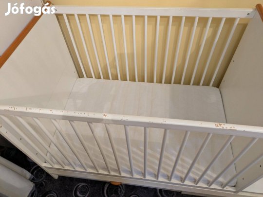 Eladó gyermekágy