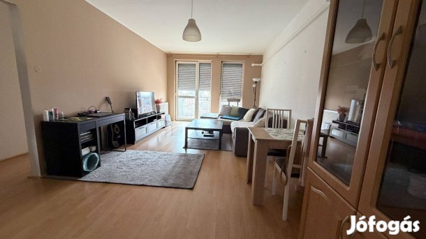 Eladó gyöngyösi 1+2 szobás, 57 nm-es lakás