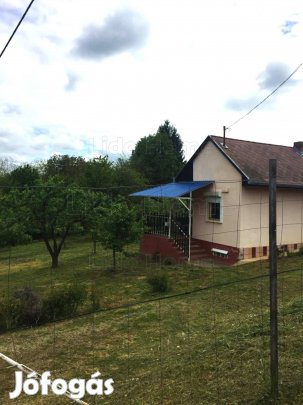 Eladó gyöngyszem a Csónakázó tónál