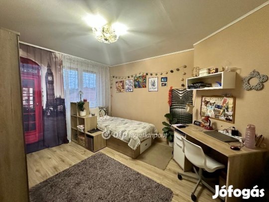 Eladó hangulatos családi ház kiváló elhelyezkedéssel Miskolcon!