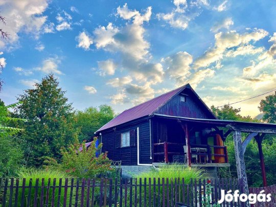 Eladó hangulatos hétvégi ház Varbón, a horgásztó közelében!