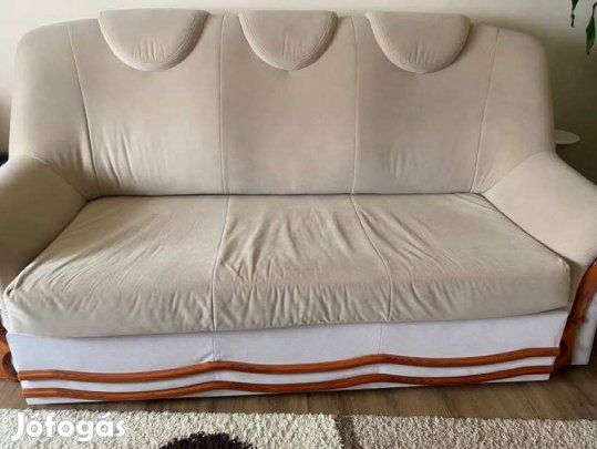 Eladó háromrészes ülőgarnitúra