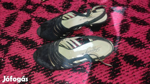 Eladó használt Női cipő