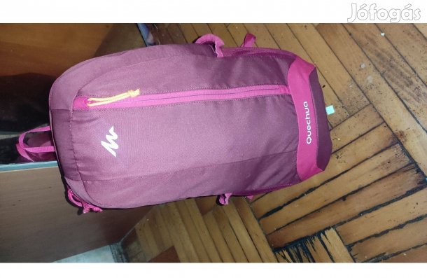 Eladó használt Quechua hátizsák
