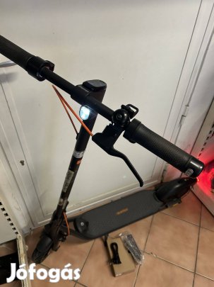 Eladó használt, normál állapotú Ninebot F2 Plus Elektromos roller Sok