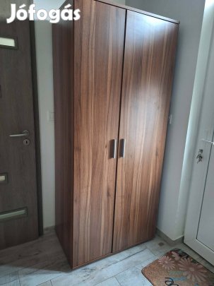 Eladó használt dió színű szekrény