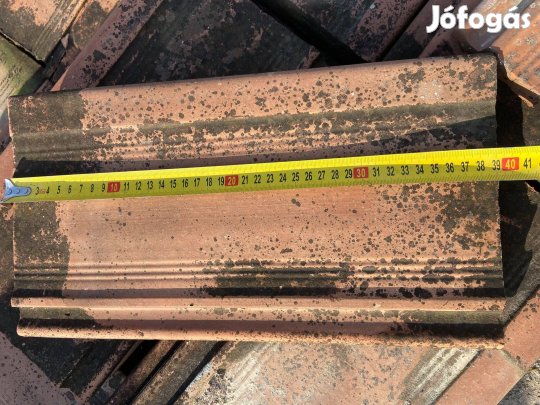 Eladó használt egykampós szalag cserép