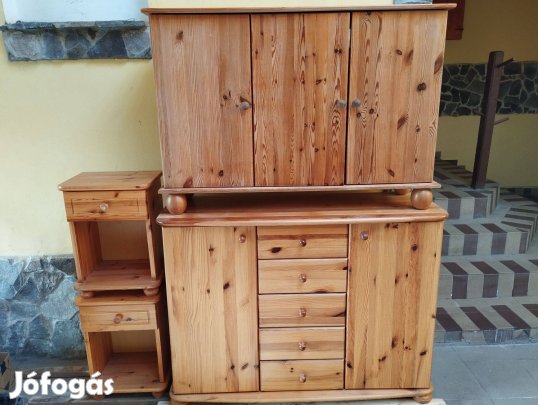Eladó használt fenyőbútorok