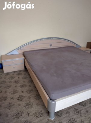 Eladó használt franciaágy keret