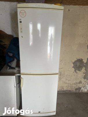 Eladó használt hűtő fagyasztó résszel