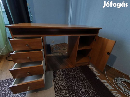 Eladó használt íróasztal