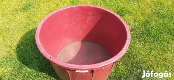 Eladó használt szőlőprés, szőlődaráló, műanyag kád