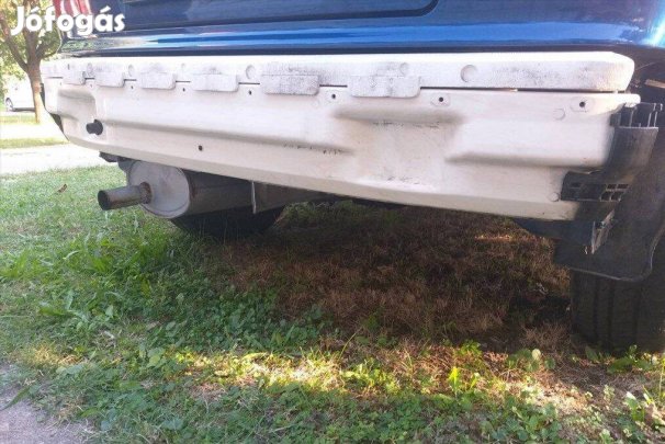 Eladó hátsó lökhárító merevítő vas és hungarocell Bmw e36 -hoz