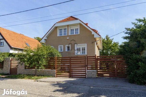 Eladó ház Budapest 16. ker., Árpádföld