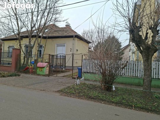 Eladó ház Debrecen, Postakertben