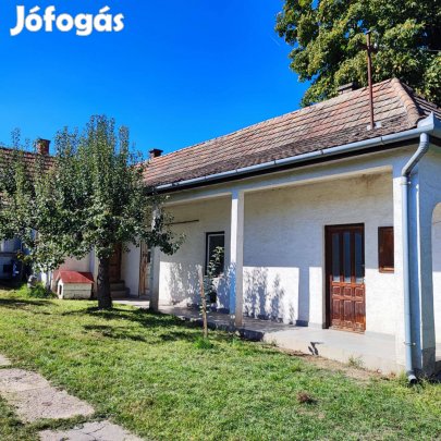 Eladó ház Pázmándon