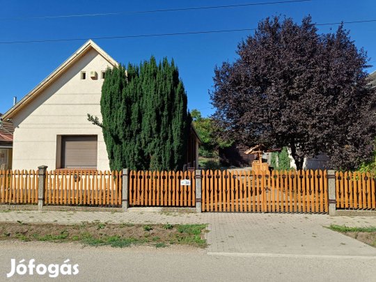 Eladó ház Ráckeresztúr