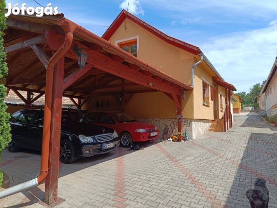 Eladó ház Szentgálon
