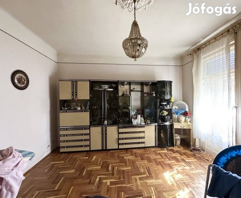 Eladó ház Szolnok belvárosában