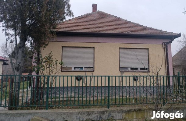 Eladó ház Újlőrincfalván