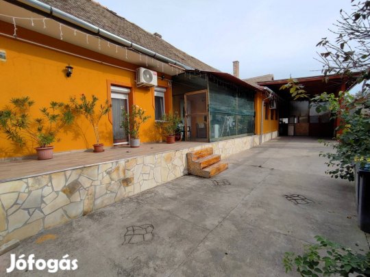 Eladó ház, Bátaszék, 64900000 Ft, 162 nm 964_sri