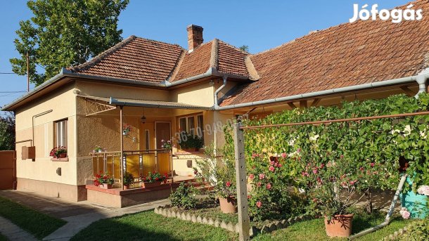 Eladó ház, Békéscsaba Békéscsaba-Belváros, 65900000 Ft, 140 nm 79_nsh