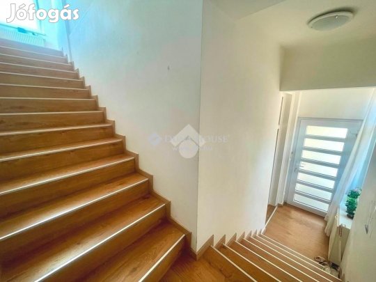 Eladó ház, Budapest 10. ker.