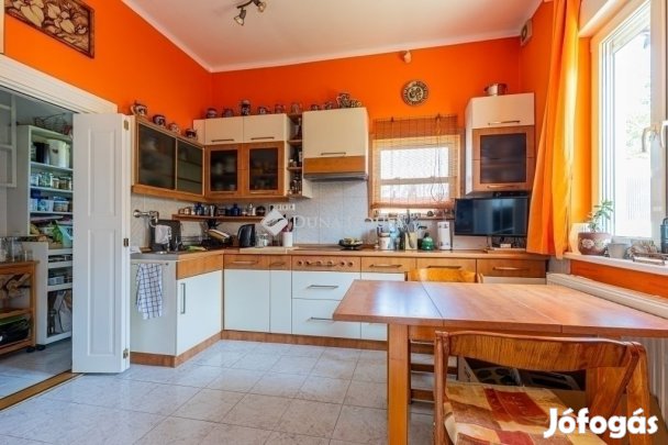 Eladó ház, Budapest 15. ker.