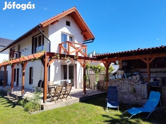 Eladó ház, Budapest 16. ker.