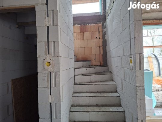 Eladó ház, Budapest 16. ker.