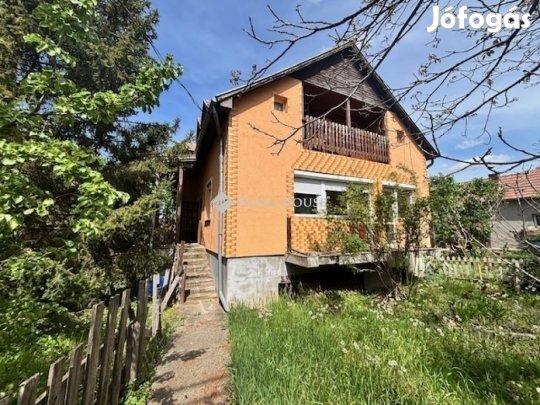 Eladó ház, Budapest 16. ker.