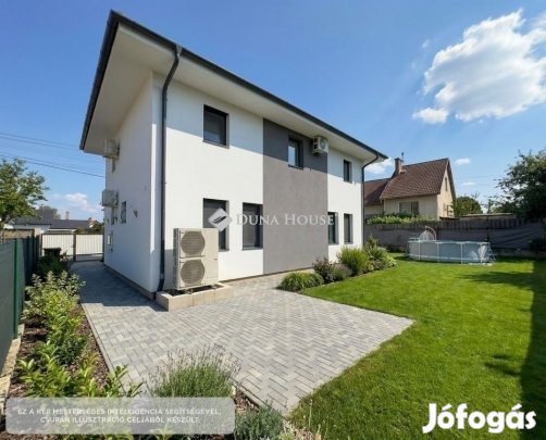 Eladó ház, Budapest 17. ker.